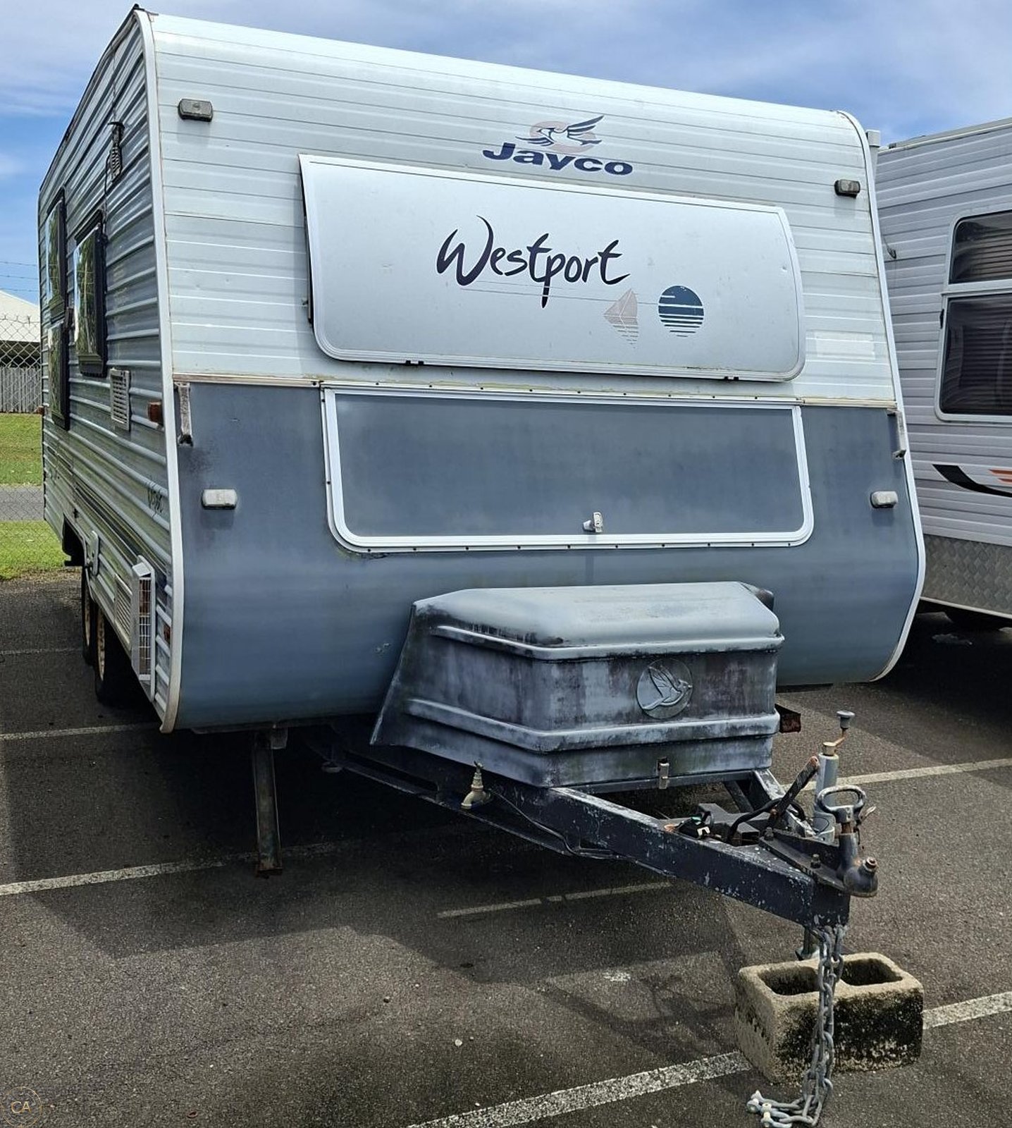 LOT 002 - Jayco Westport Caravan – 1999 Model.