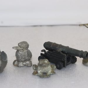 LOT 220 - Mixed Metal Miniatures