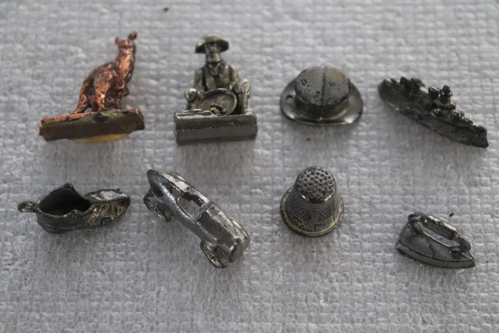 LOT 155 - Mixed Metal Monopoly-Style Tokens – Set of 8 - Image 2