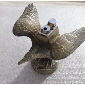 Lot 0224 - Vintage Eagle Tabletop Lighter – Approx. 8 cm (image 1)