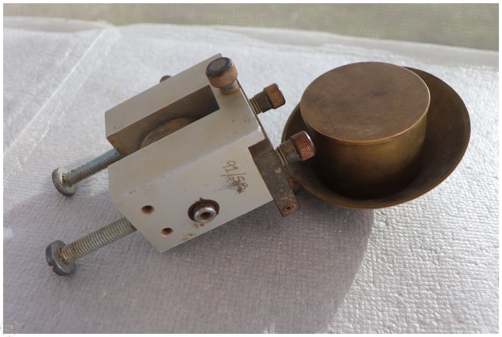 Lot 0275 - Vintage Proctor Soil Compaction Test Apparatus (image 4)