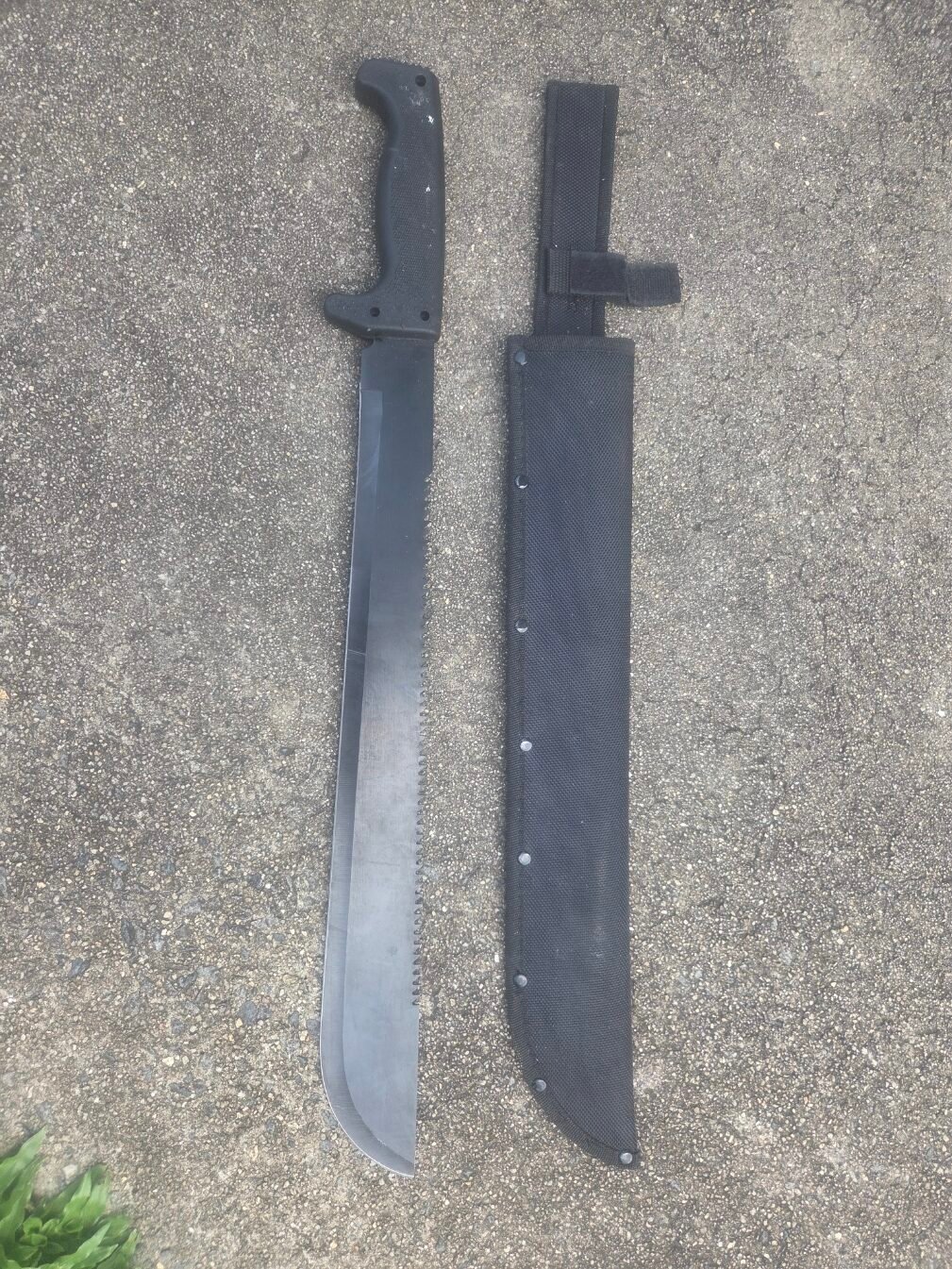 Machete with Saw back Edge and Sheth - Image 3