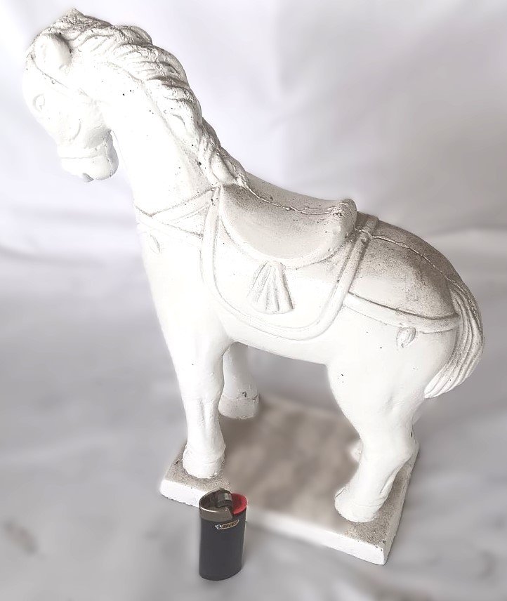 LOT 105 - White Plaster/Resin Horse Statue – Classic Equestrian Decor