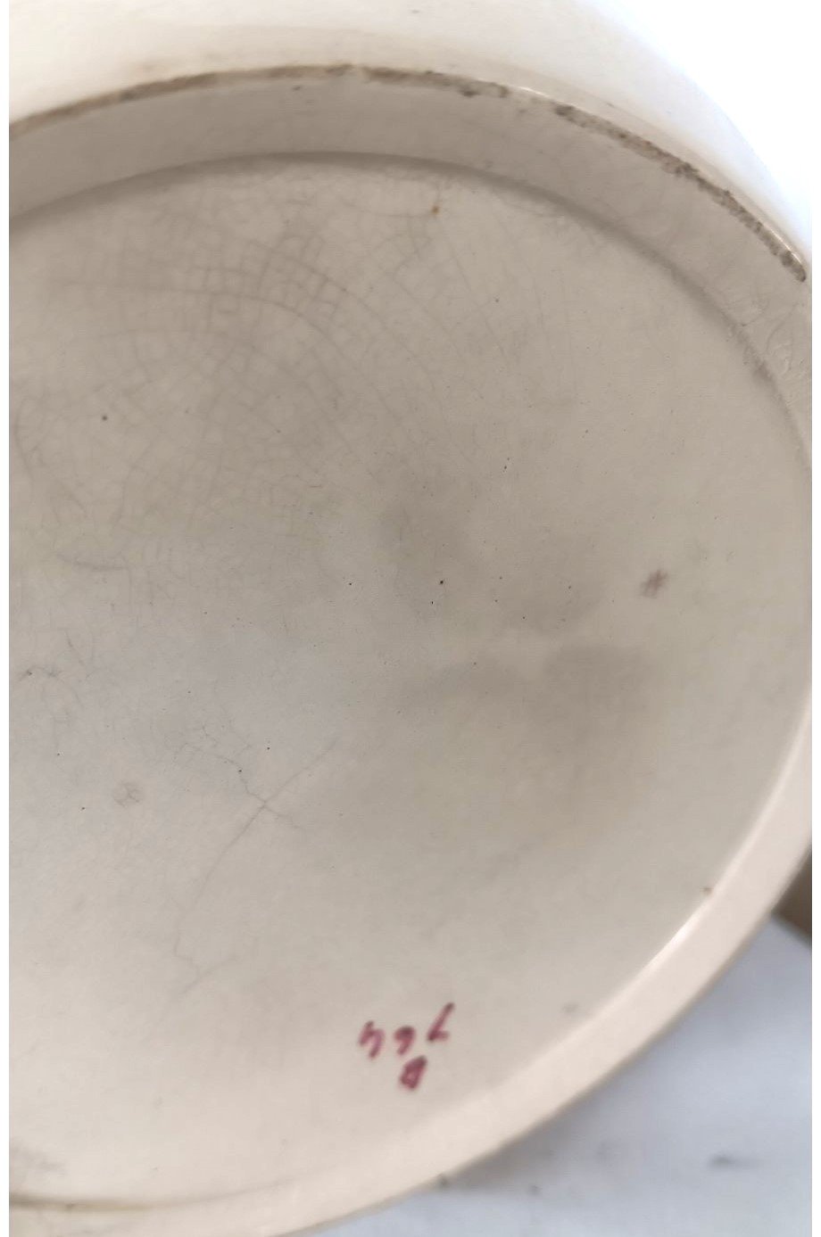 LOT 225 - Hand‑Painted Floral Biscuit Barrel – Metal Lid & Swing Handle - Image 2
