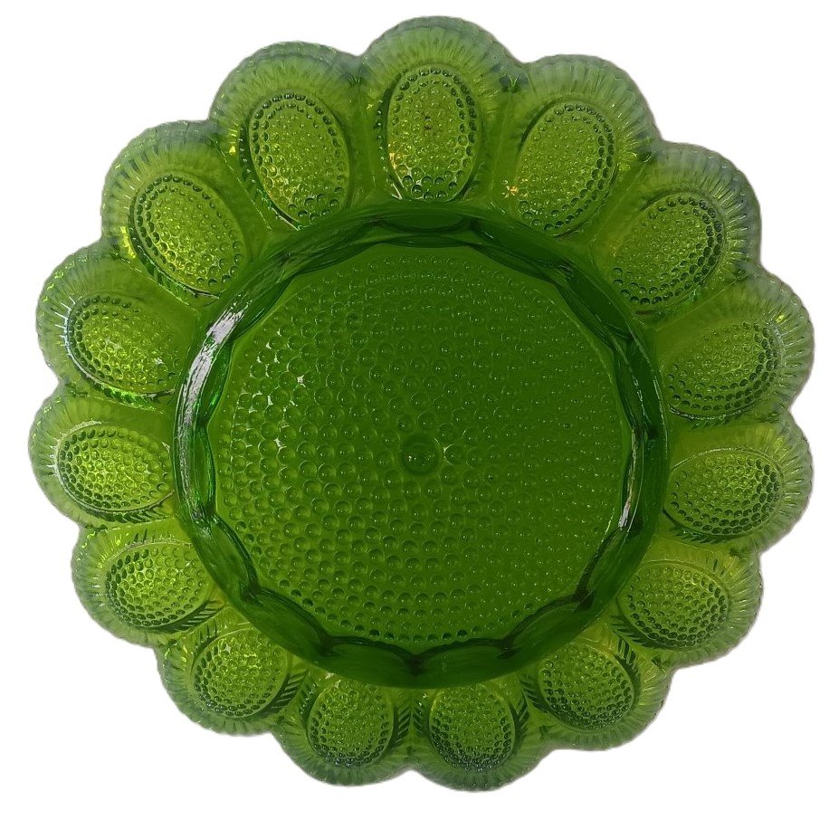 LOT 235 - Large Green Carnival‑Glass Bowl / Charger with Scalloped Rim - Image 2
