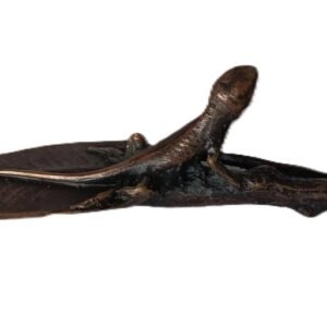 LOT 212 - Bronze Lizard on Leaf — Desk Sculpture / Letter Opener