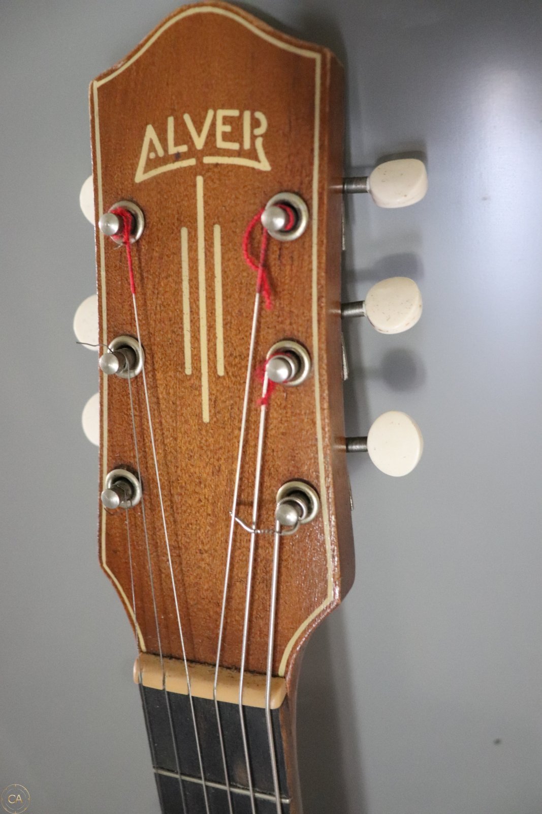 Lot MM-0045 - Alver Archtop Acoustic Guitar (image 4)