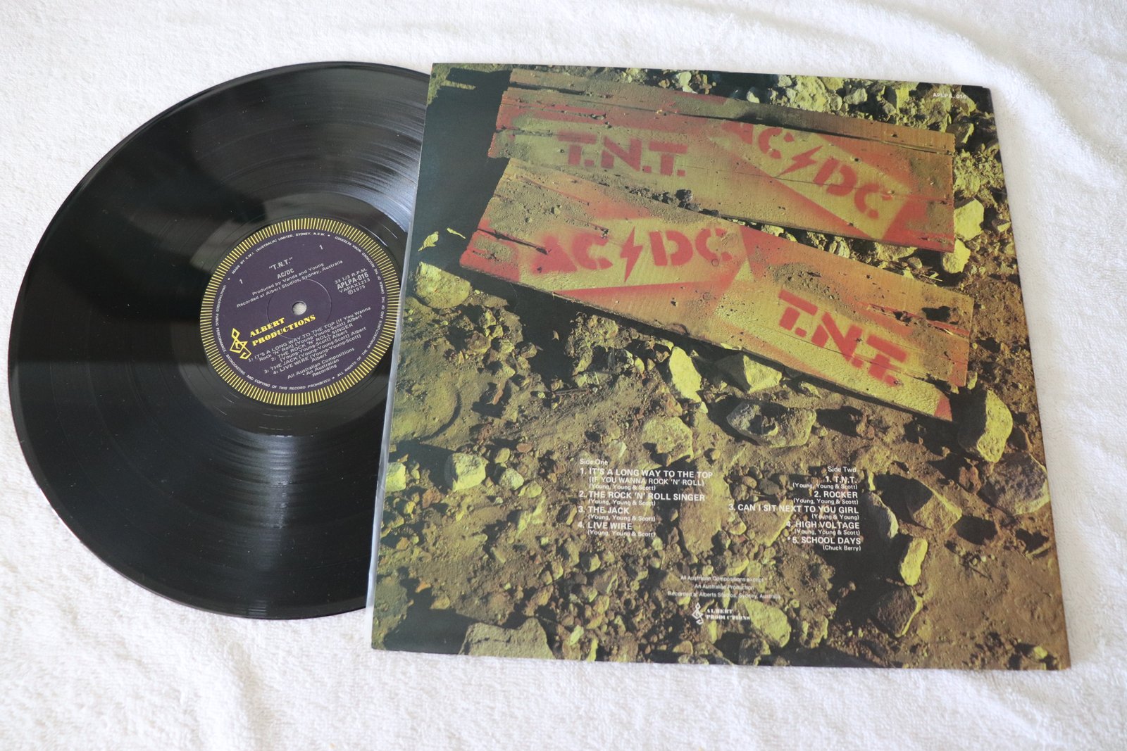 Lot MM-0072 - AC/DC – T.N.T. (1975, Albert Productions Australian Pressing) (image 3)
