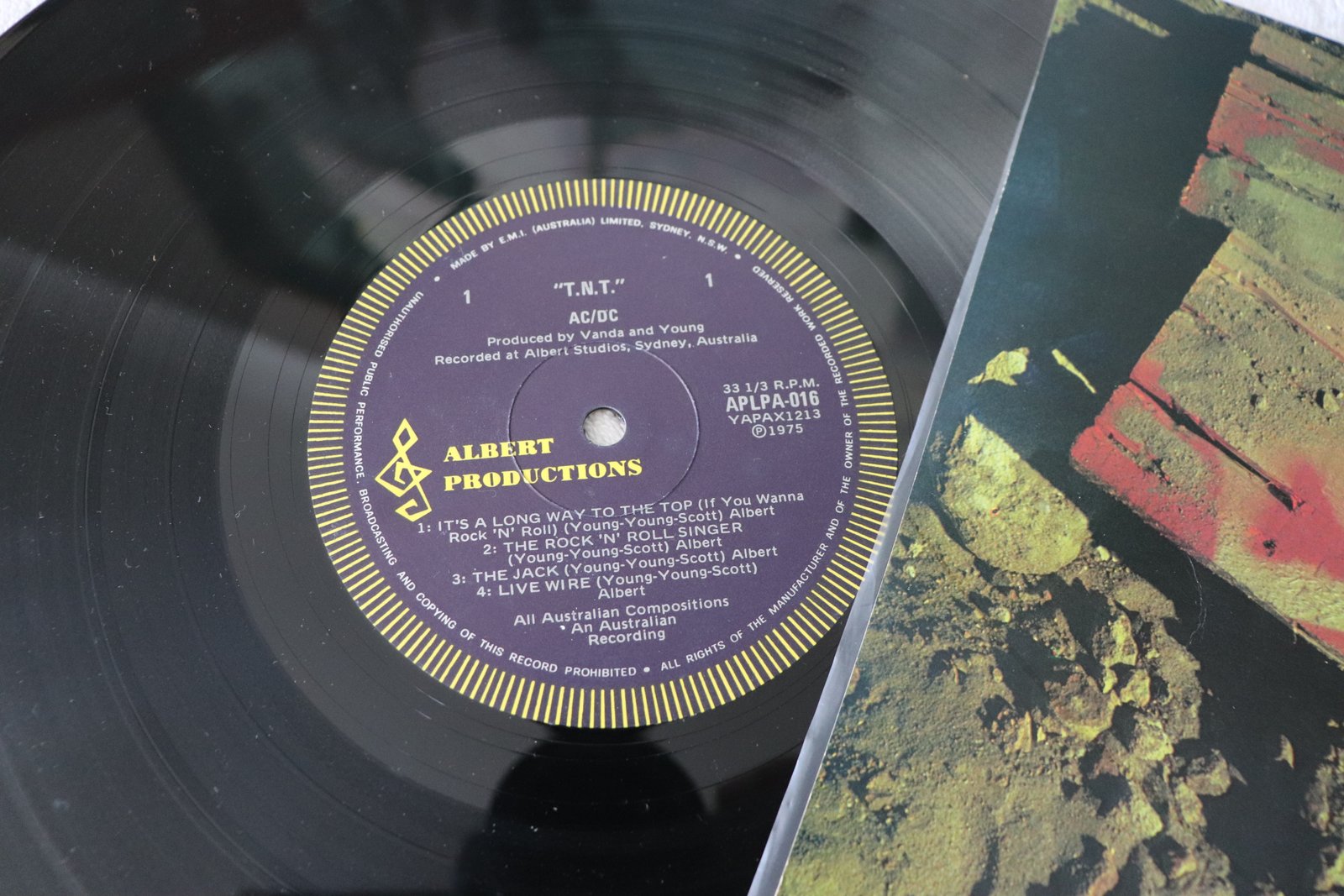 Lot MM-0072 - AC/DC – T.N.T. (1975, Albert Productions Australian Pressing) (image 4)