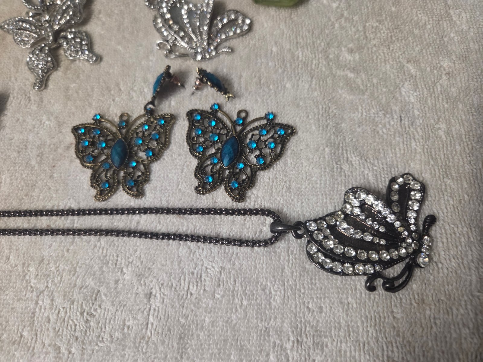 Rhinestone butterfly pendant necklace