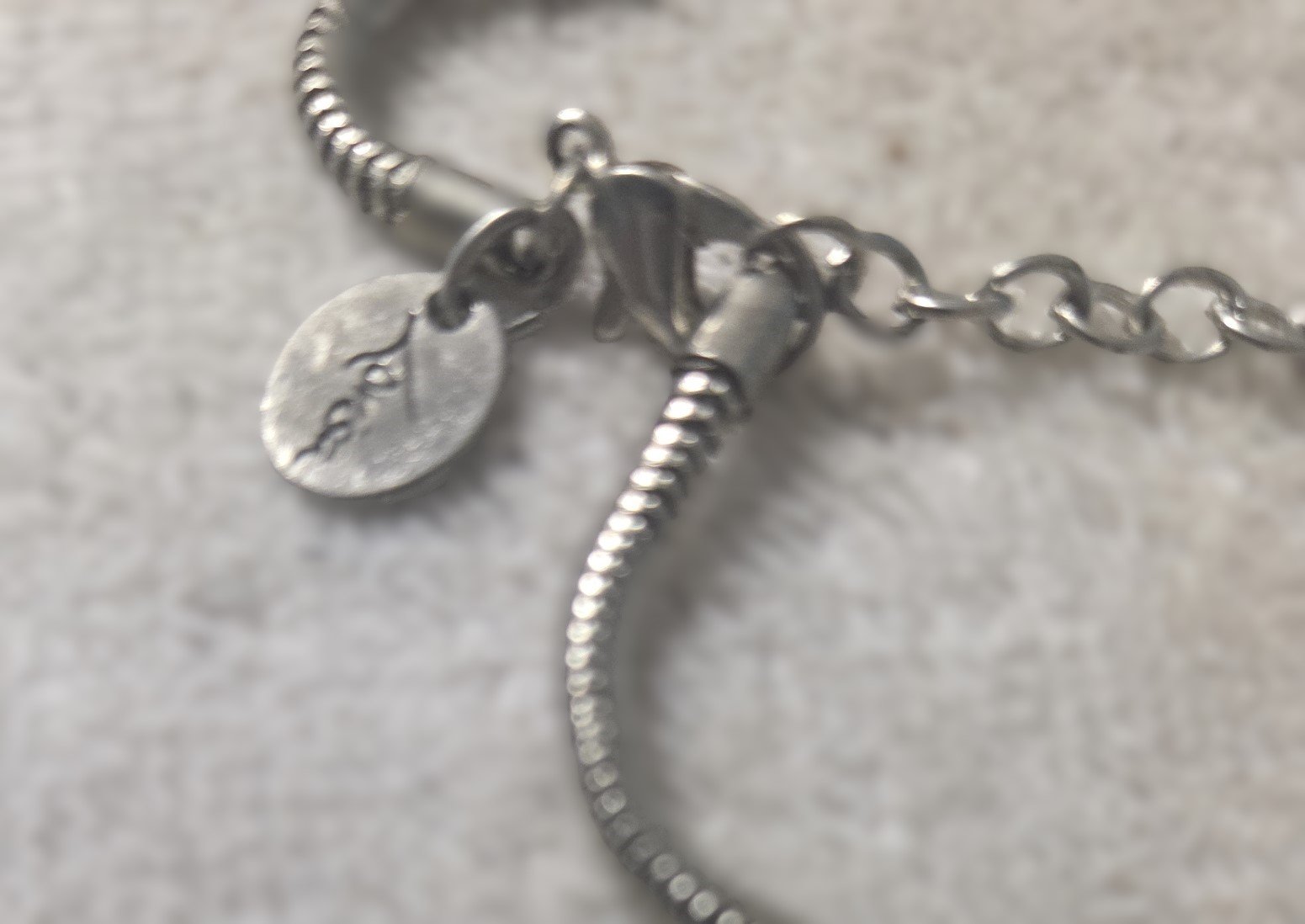 Layered shell collar necklace silver tone chain