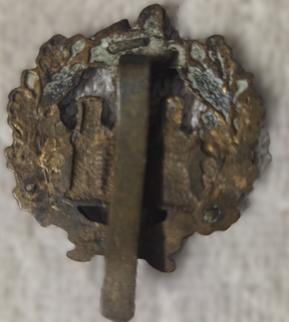 Royal Sussex Regiment cap badge with Egypt scroll