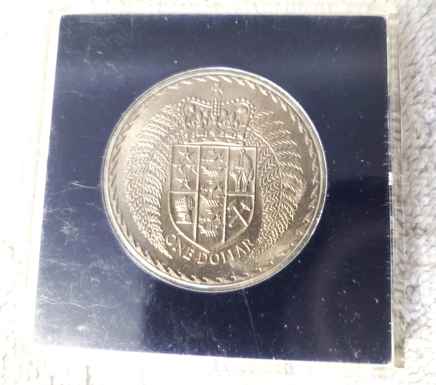 New Zealand 1967 decimal currency introduction coin