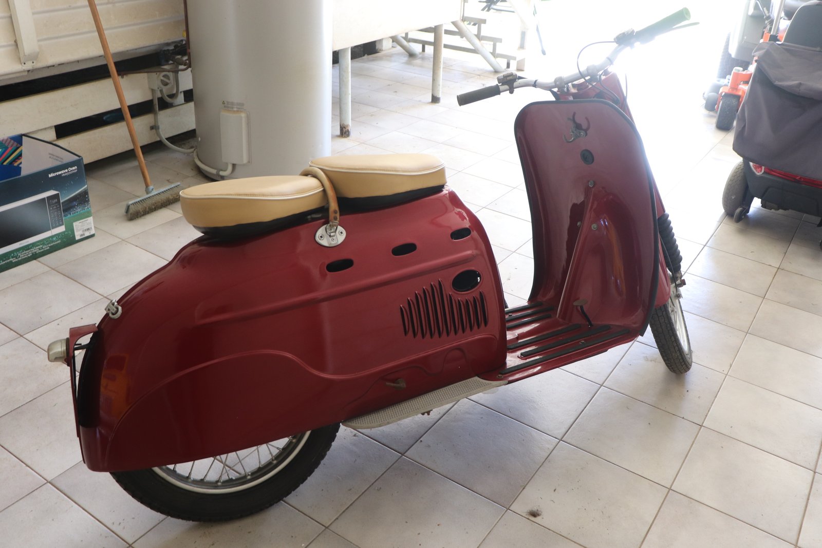LOT 006 - DKW Hobby Scooter (Circa 1954) – Restored with Book - Image 5