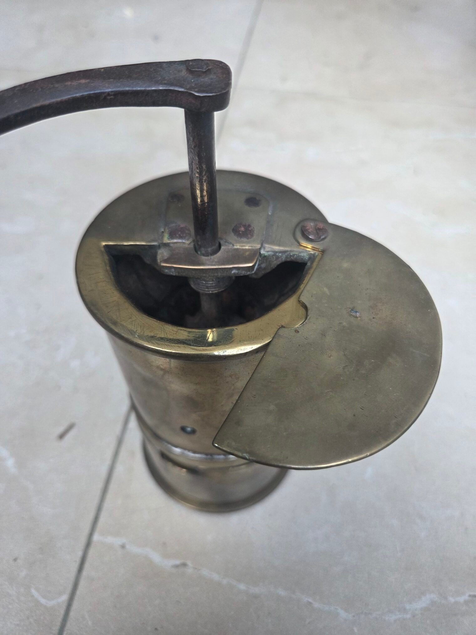 hand crank trench art grinder detail