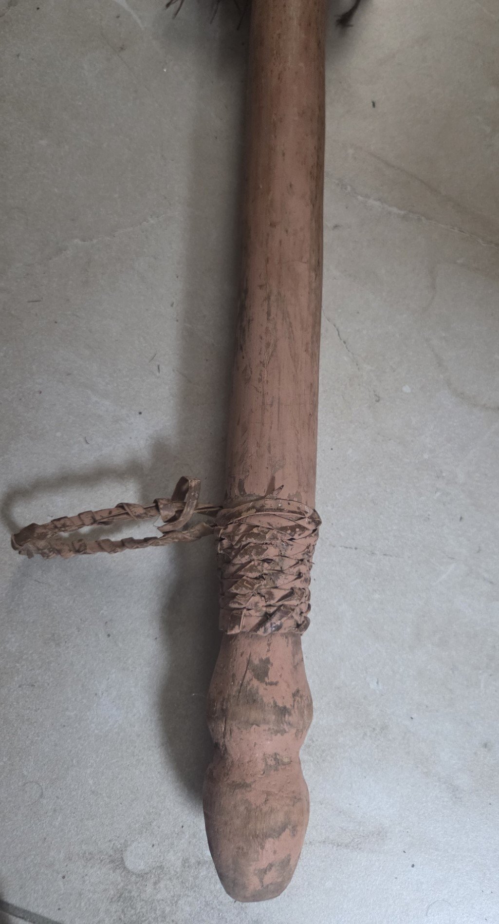 Lot 260B - Lot 260 – Hand-Carved Tribal Style Timber Staff | Papua New Guinea Style (image 5)