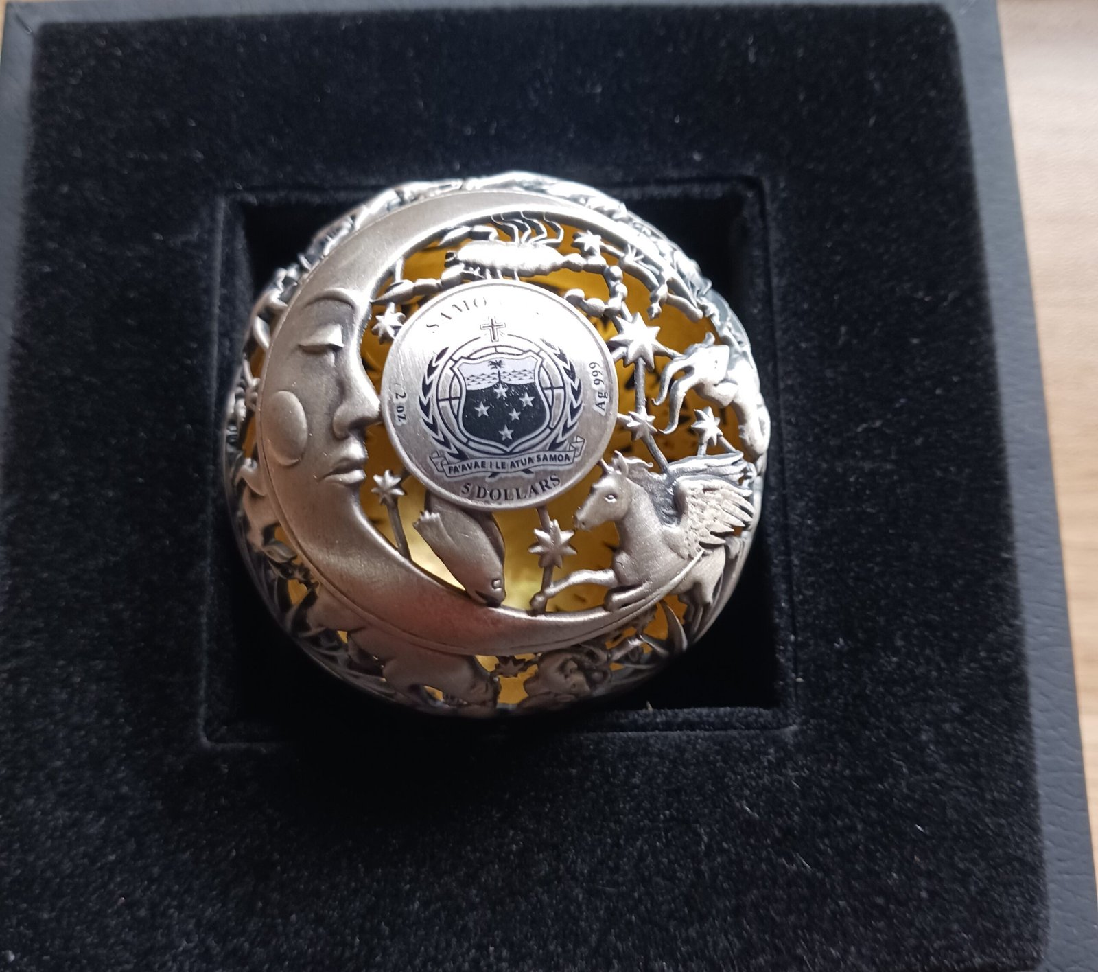 Gold plated Sun side of Samoa spherical silver coin