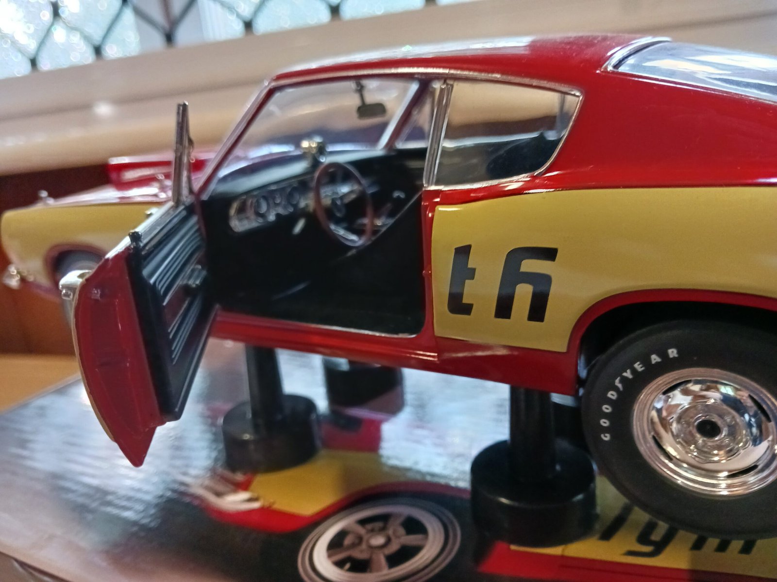 Original ACME presentation box for 1968 Barracuda model