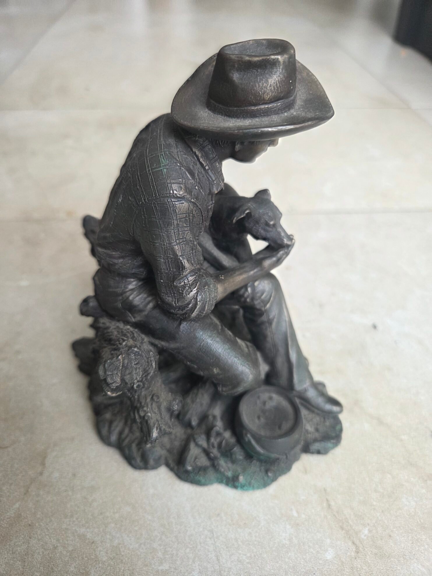 Bushman and cattle dog decorative ornament