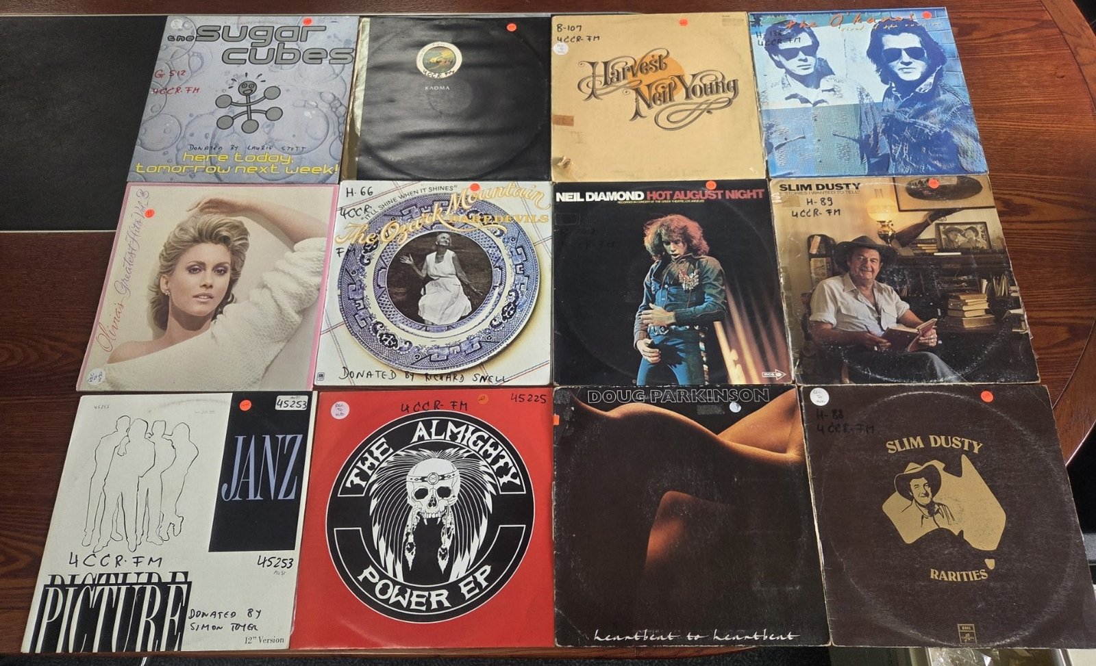 Bulk radio station vinyl record collection with Australian artists