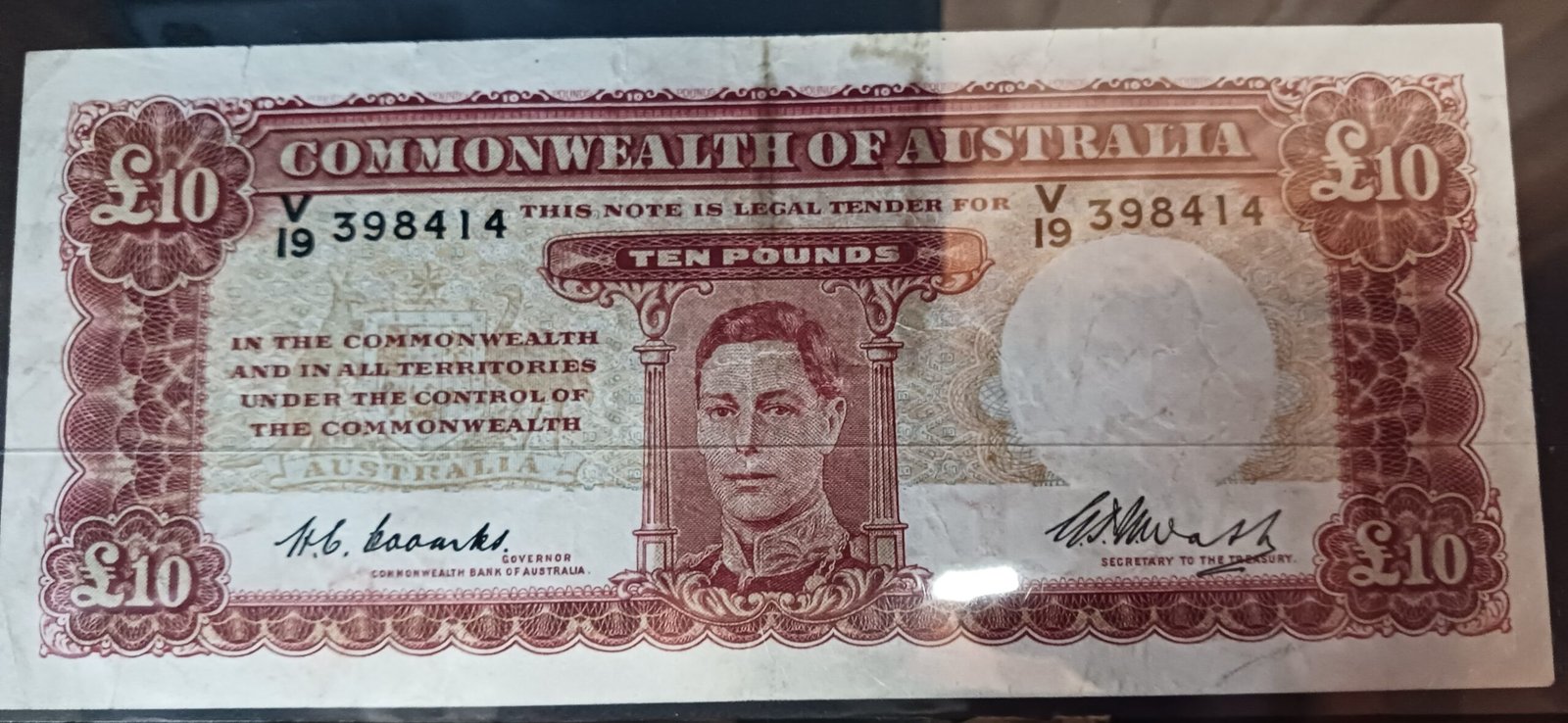 LOT 117 Australian Ten Shillings Banknote – King George VI – Serial G90 408345