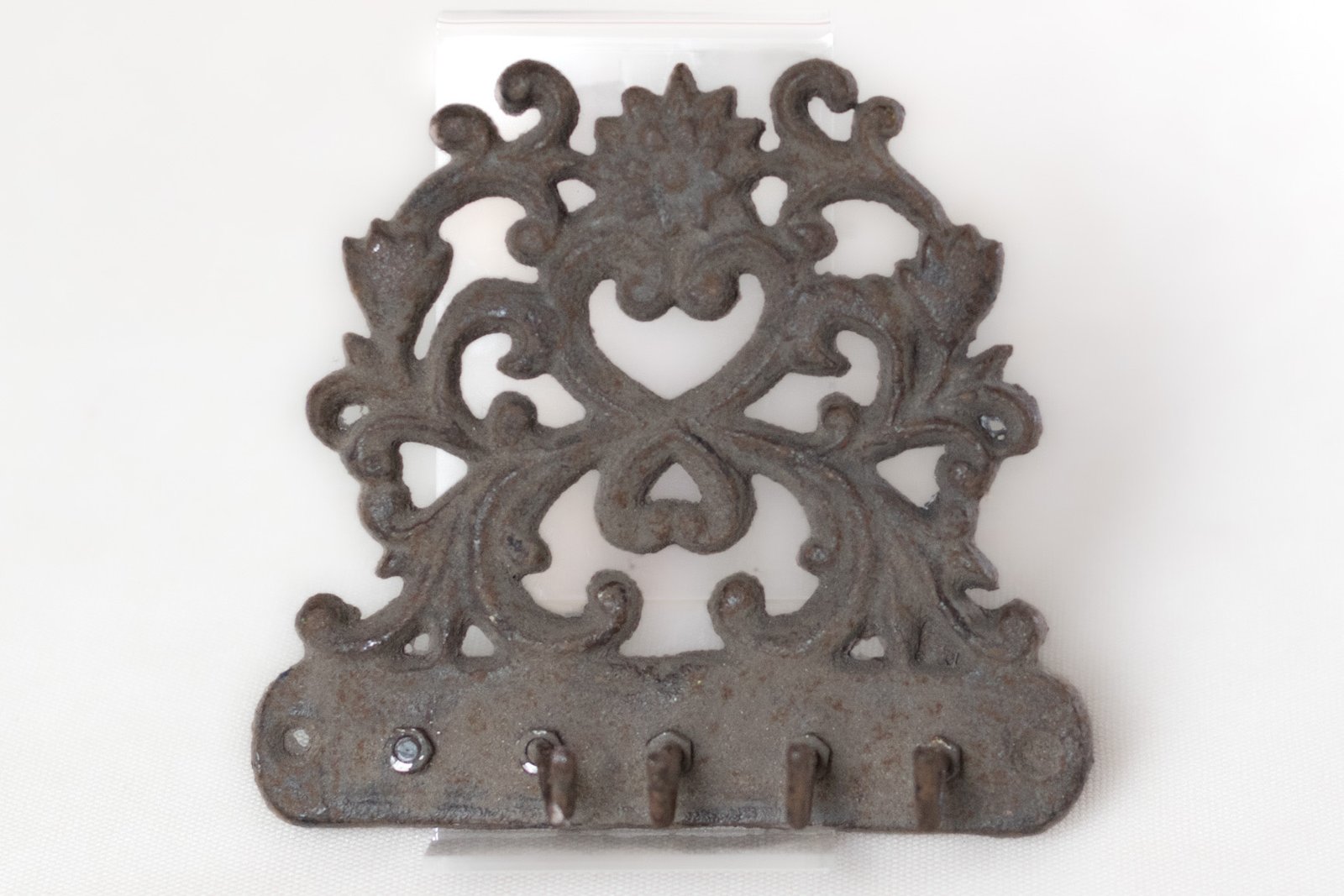 LOT011 cast iron ornate wall-mounted key hook rack front view